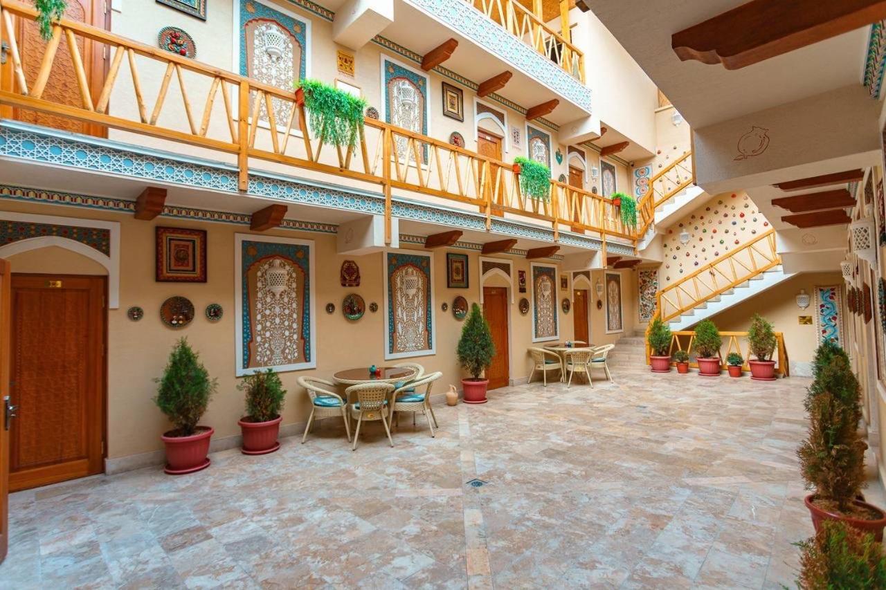 Anor Hotell Buchara Exteriör bild